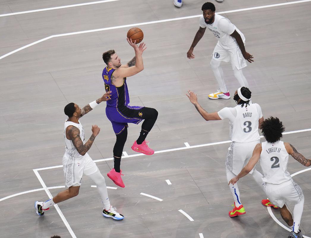 爱游戏里昂训练开放日，集结日刷新队史纪录引欢呼，NBA常规赛在即，细节决定成败的简单介绍